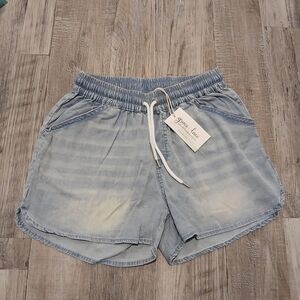 NWT Grace & Lace Casual Lightweight Shorts